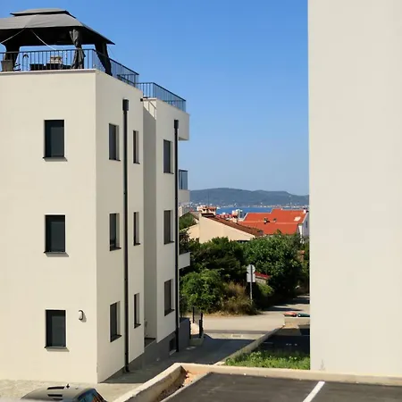 2-bedroom Marko With Sea View And 2 Free Parkings *