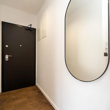 2-bedroom Marko With Sea View And 2 Free Parkings Apartament *