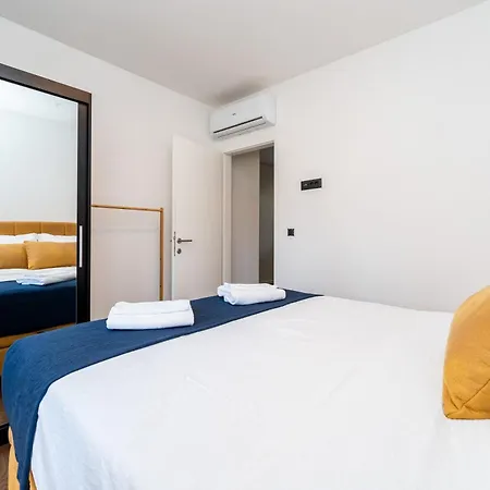 2-bedroom Marko With Sea View And 2 Free Parkings * Zadar