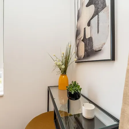 2-bedroom Marko With Sea View And 2 Free Parkings Zadar