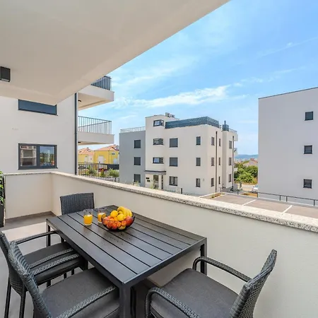 Apartament 2-bedroom Marko With Sea View And 2 Free Parkings *