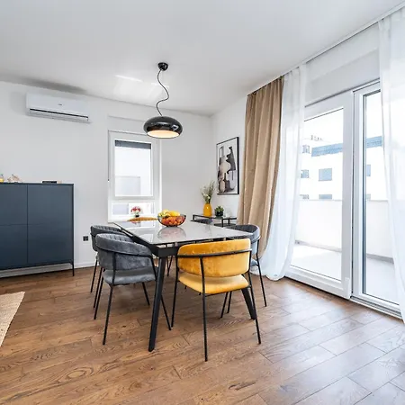 2-bedroom Marko With Sea View And 2 Free Parkings Apartament