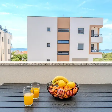 Apartament 2-bedroom Marko With Sea View And 2 Free Parkings